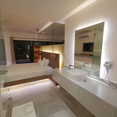 Kuun Taak Hotel 3*