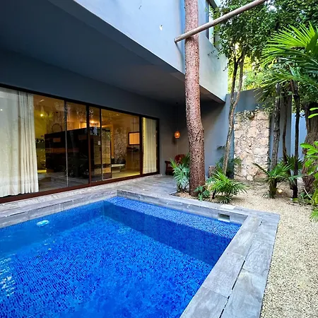 Kuun Taak Hotel