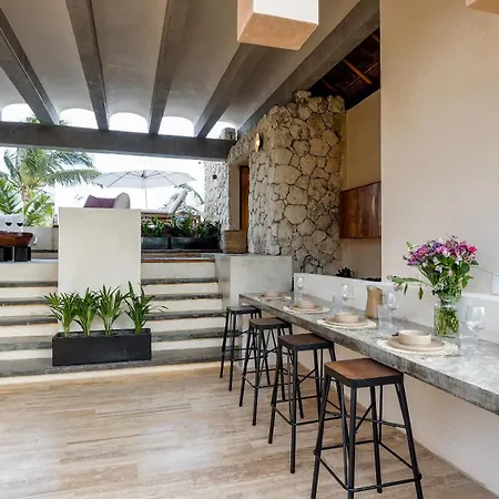 Romeotulum Villa
