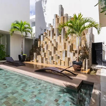 Spacious For 10 Great Amenities *