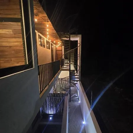 Сasa de vacaciones Brand New Penthouse Jungle Views 2 Bdr Sleeps 6 *