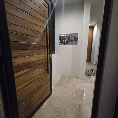 Brand New Penthouse Jungle Views 2 Bdr Sleeps 6 *