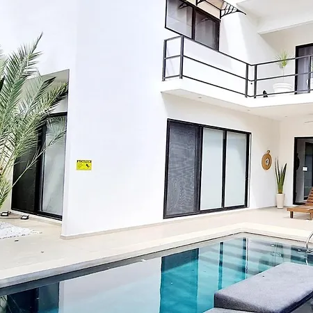 Azul Luxury For Less