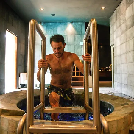 Starfit Boutique Beachclub, & Gym Included Hotel