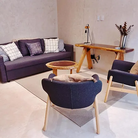 Apartment Makan Brand New 2-bedroom With Patio And Pool