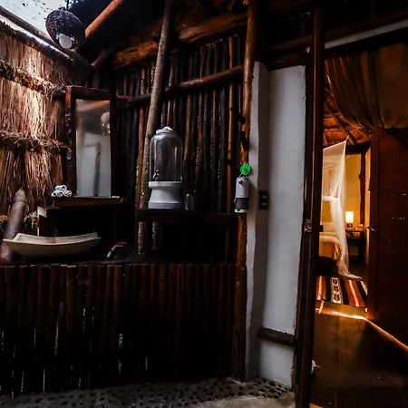 Eco Banitas Hotel