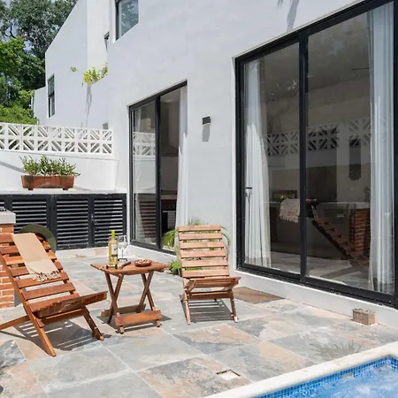 Apartamento Casa Laura - - Private Townhome For 6 Guest - 3 Bedrooms - 5 Beds- Restaurant Walking Distance