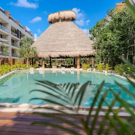 Holiday home Tropical 2 Bedroom | Private Balcony & Rooftop | Casago *