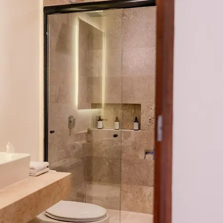 Tropical 2 Bedroom | Private Balcony & Rooftop | Casago Holiday home *