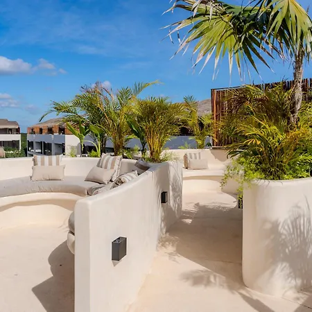 Tropical 2 Bedroom | Private Balcony & Rooftop | Casago Holiday home Tulum