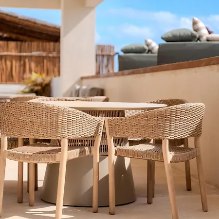 Tropical 2 Bedroom | Private Balcony & Rooftop | Casago *