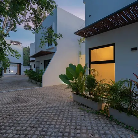 Casa Laura - - Private Townhome For 6 Guest - 3 Bedrooms - 5 Beds- Restaurant Walking Distance Apartamento
