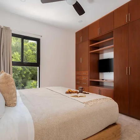 Apartamento Casa Laura - - Private Townhome For 6 Guest - 3 Bedrooms - 5 Beds- Restaurant Walking Distance Tulum