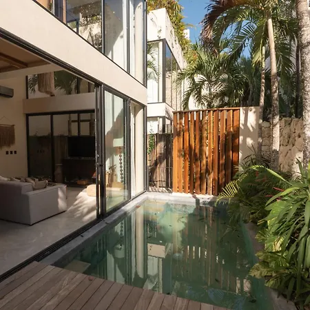 Luxe 6-br With Four Private Pools Villa *