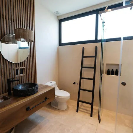 Luxe 6-br With Four Private Pools
