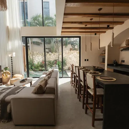 Luxe 6-br With Four Private Pools Villa