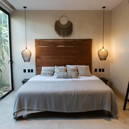 Luxe 6-br With Four Private Pools Tulum