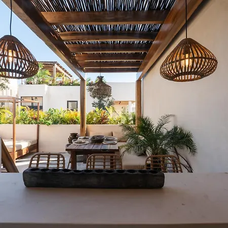 Villa Luxe 6-br With Four Private Pools Tulum