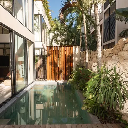Villa Luxe 6-br With Four Private Pools