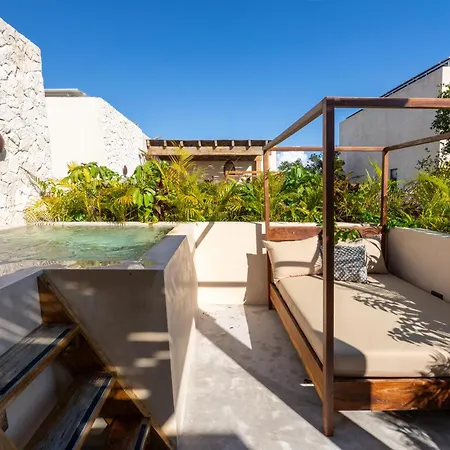 Villa Luxe 6-br With Four Private Pools