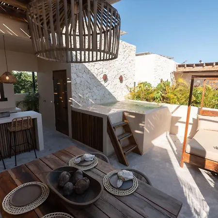Luxe 6-br With Four Private Pools Villa