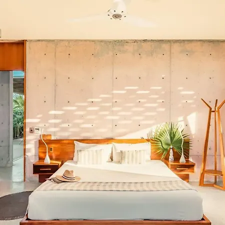 Design Award House With Sky Pool Ocean Views Holiday home *