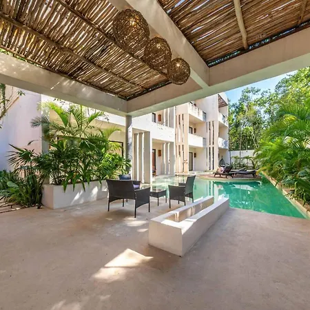 1 Bedroom With Rooftop Pool In Jungle At Paraiso Apartment