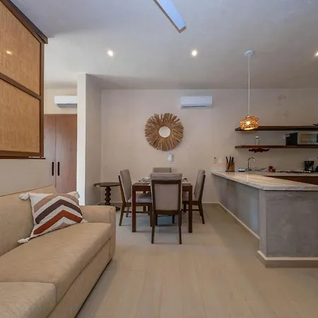 1 Bedroom With Rooftop Pool In Jungle At Paraiso Apartment