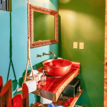 Hideaway With Rooftop Pool Bliss-king Bed *