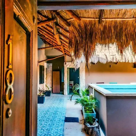 Apartment Poolside Executive Exclusive Location *