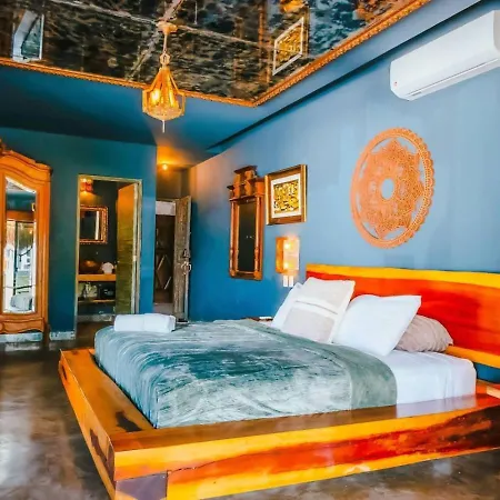 Bohemian Bliss In The Heart Of *