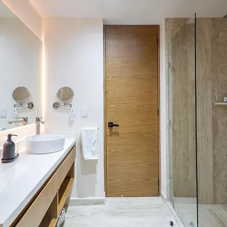 Luxurious At Mistiq Temple Ii Loft And Penthouse Apartment *