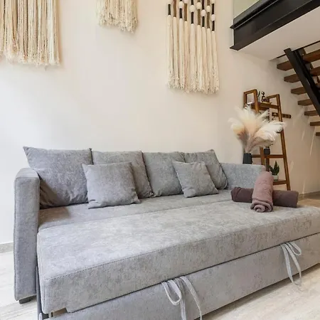 Apartment Luxurious At Mistiq Temple Ii Loft And Penthouse *