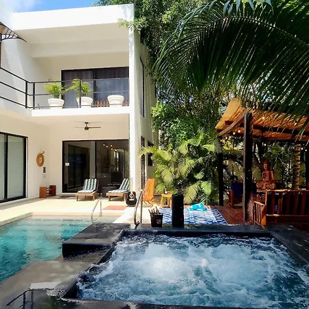 Azul Luxury For Less *