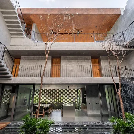 Jungle Mansion Rooftop Pool With Event Space Holiday home