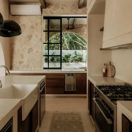 Casa Colina Stunning Pool - Rooftop Holiday home *