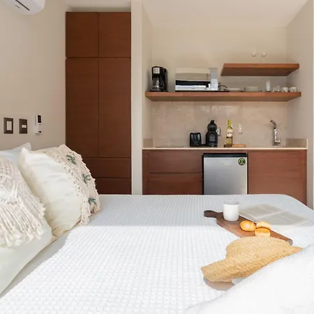 Apartment Phimai & Infinity Pool, Fast Wifi, Nespresso & Netflix *