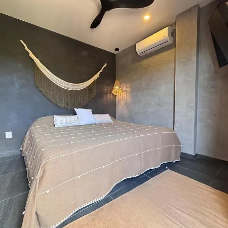 Luxury 2 Bed 2 Bath With Private Jacuzzi *