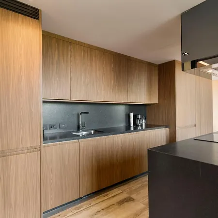 Front Luxury In