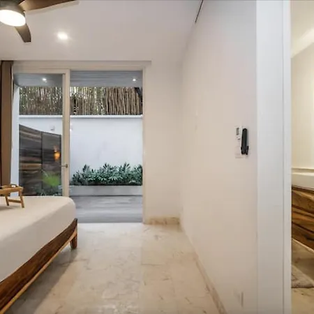 Vita Tulum Aparthotel 4*