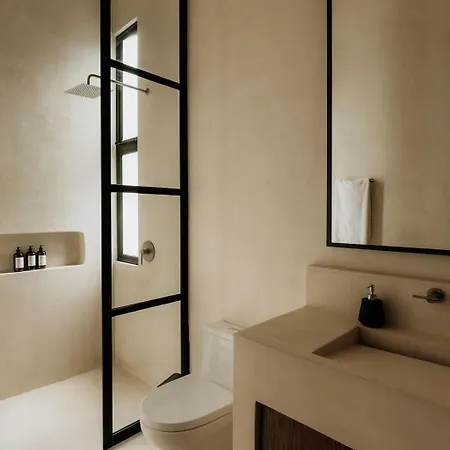 Casa Colina Stunning Pool - Rooftop Holiday home