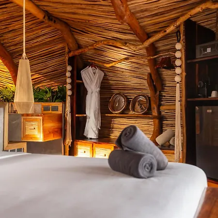 Hotel Kanan & Adults Only Playground