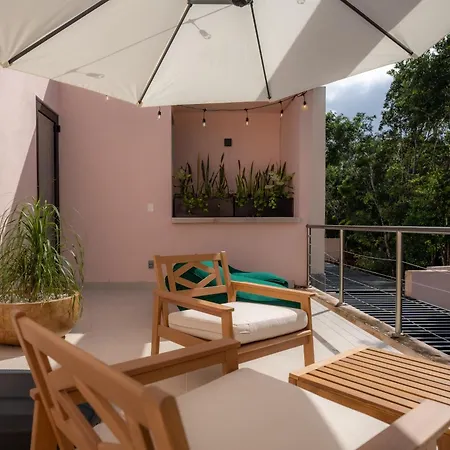 The Hibiscus House * Tulum