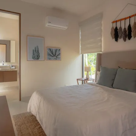 Holiday home The Hibiscus House *