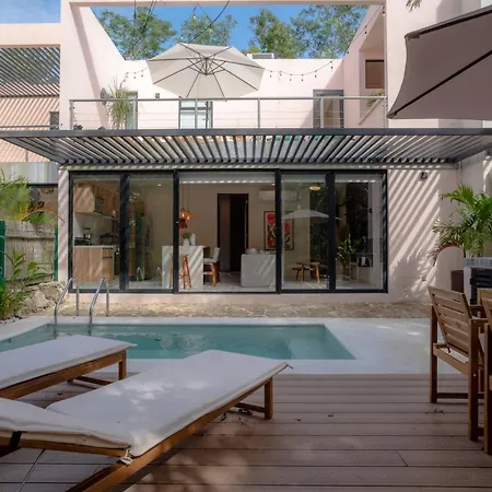 The Hibiscus House Holiday home
