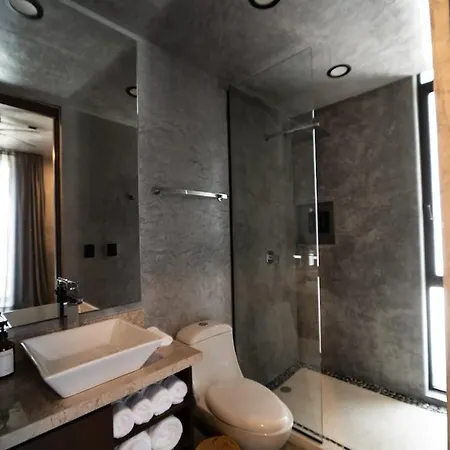 Spacious Luxury Villa, 3 Private Pools + Rooftop