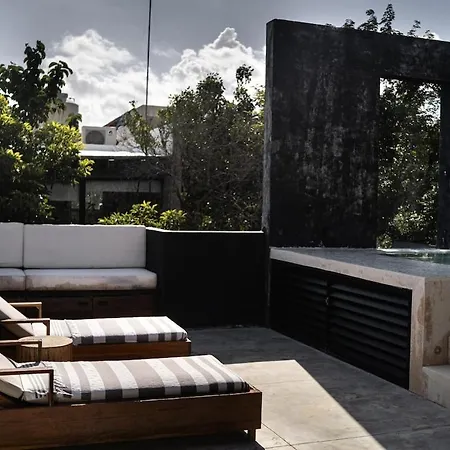 Villa Spacious Luxury Villa, 3 Private Pools + Rooftop *
