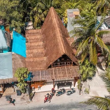 Tunich Jungle Capsule hotel Tulum