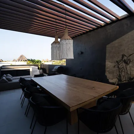 Villa Design Luxury 12br Trio Villas, 6 Private Pools & 3 Rooftops, 32 Pax, Near