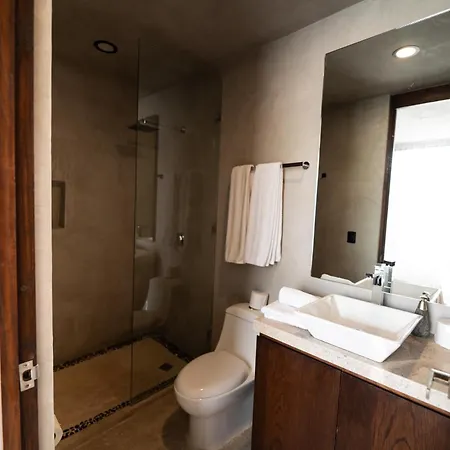 Villa Design Luxury 12br Trio Villas, 6 Private Pools & 3 Rooftops, 32 Pax, Near *